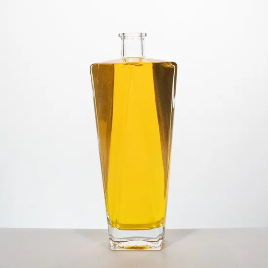 Garrafa de vinho redonda de 500ml com pescoço curto transparente Vodka Rum Tequila Licor com tampa de cortiça